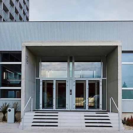 Axiom - Zenith Xv - Netflix, Hbo, Champagne Apartment Košice