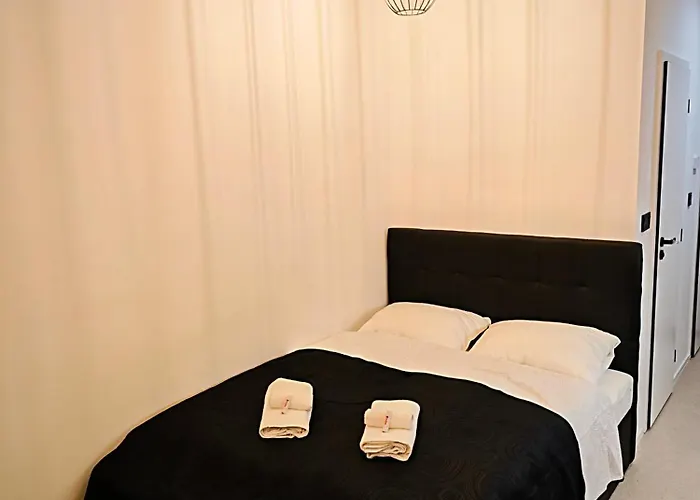 Axiom - Zenith Xv - Netflix, Hbo, Champagne Διαμέρισμα *