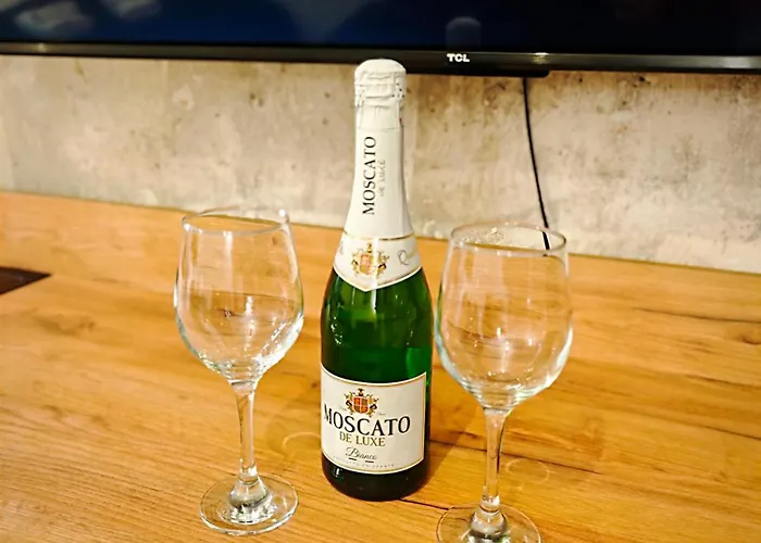 Axiom - Zenith Xv - Netflix, Hbo, Champagne Košice