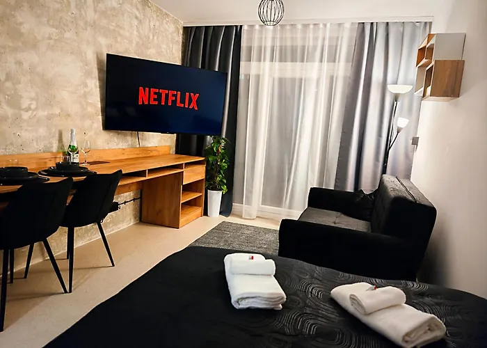 Axiom - Zenith Xv - Netflix, Hbo, Champagne * Košice